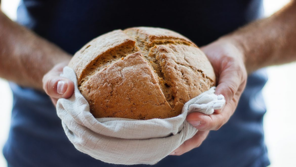 ברכת 'המוציא' על הלחם – שאלות ותשובות מאתר 'לימודי דעת'