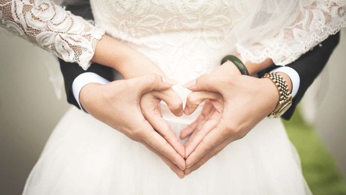 טקס חתונה מסורתי מול מתחדש- הבדלים והשוואות